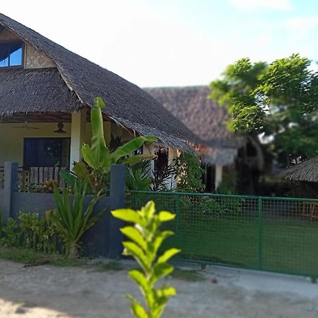 Weeroona Huts Homestay Pacifico San Isidro  Екстериор снимка